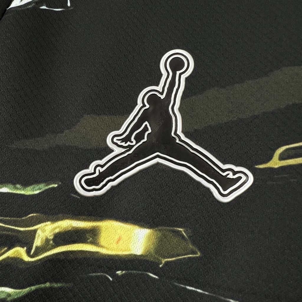Camisa Pronta Entrega PSG Edição Especial 2025/26 - Jordan Torcedor Masculina - Preta/Musgo
