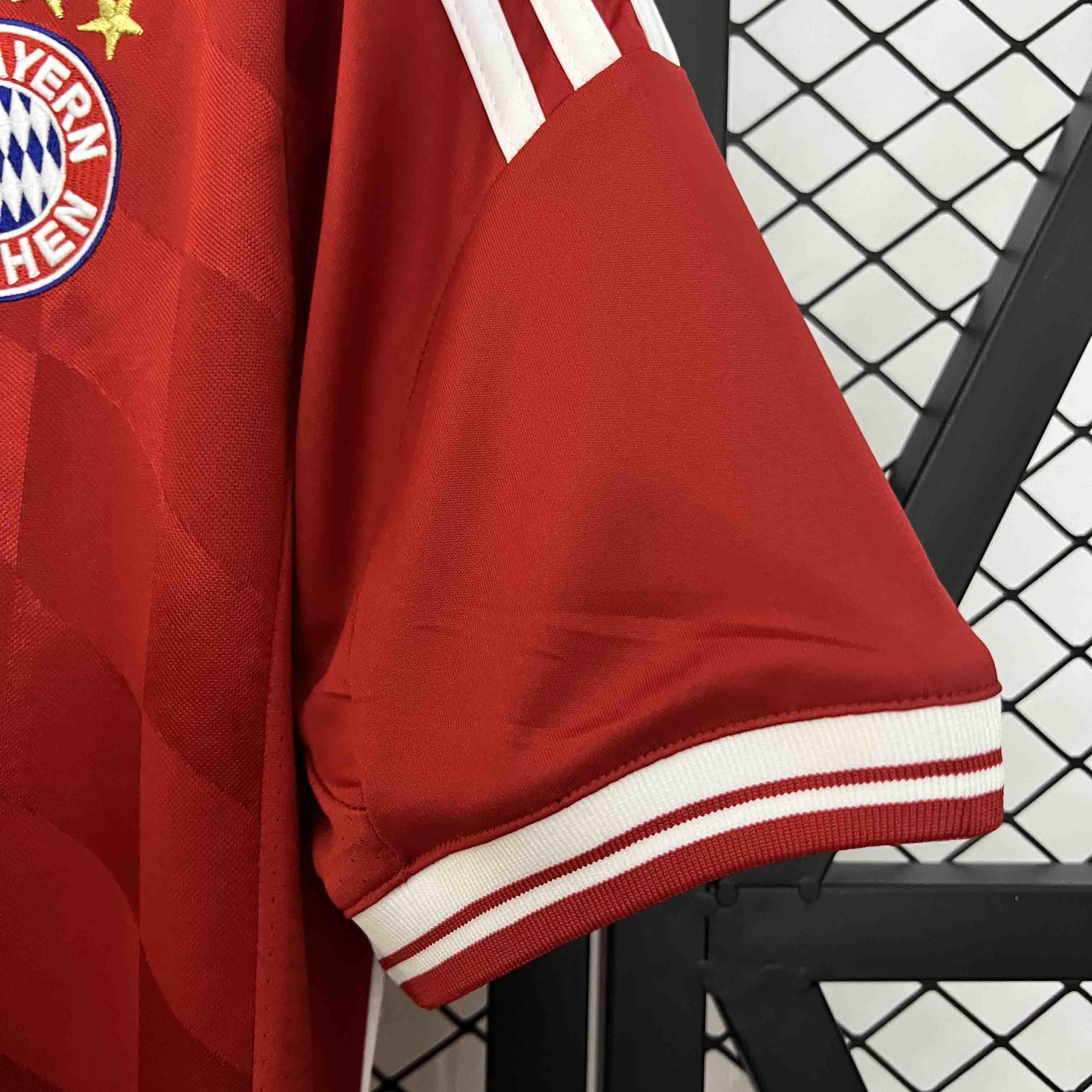 Camisa Pronta Entrega Bayern de Munique Home 2013/14 - Adidas Retrô Masculina - Vermelha/Branca