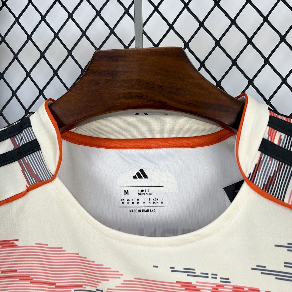 Camisa Pronta Entrega Bayern Munique Away 2025/26 - Adidas Torcedor Masculina - Vermelha/Branca