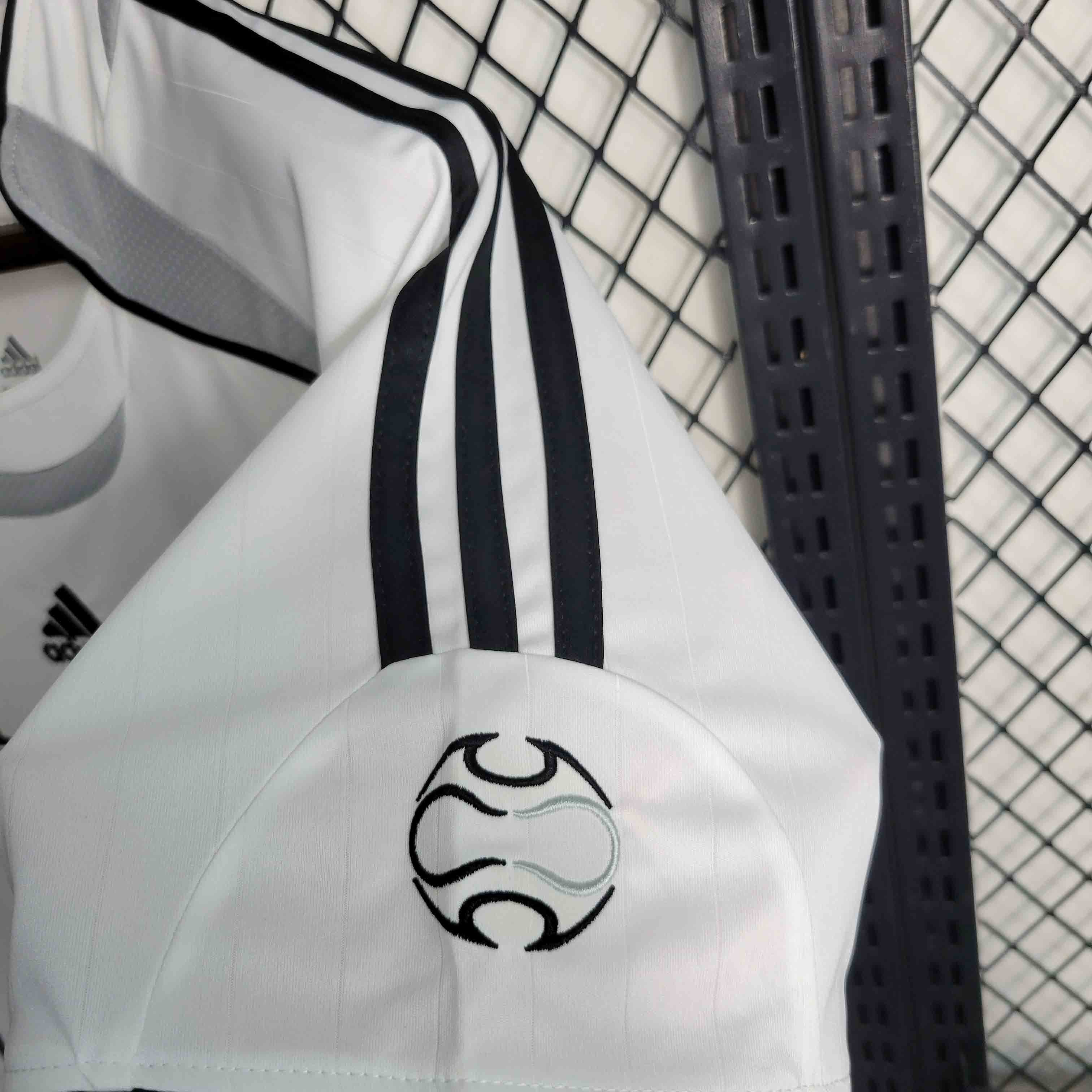 Camisa Pronta Entrega Real Madrid Home 2006/07 - Adidas Retrô Masculina - Branca/Cinza
