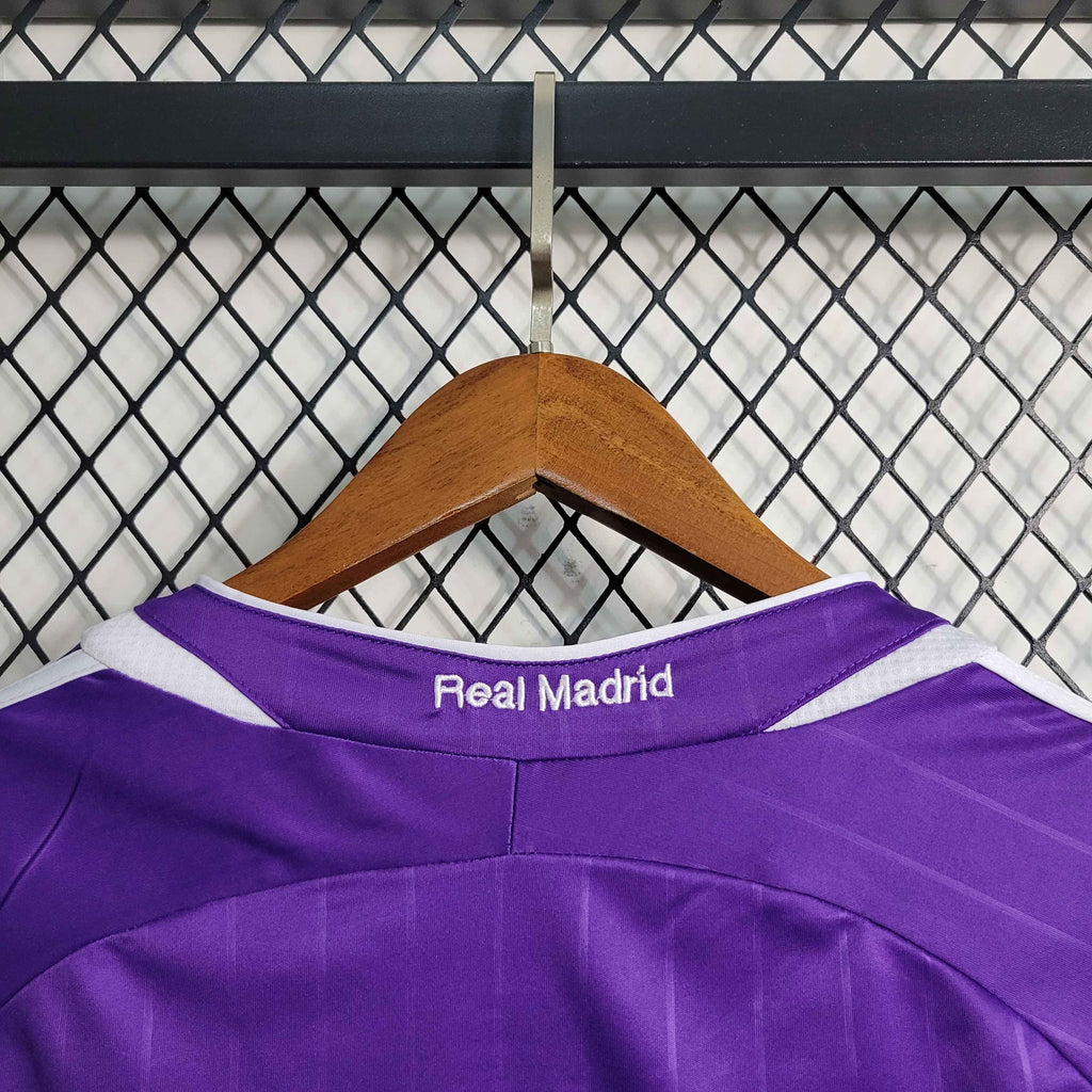 Camisa Pronta Entrega Real Madrid Away 2006/07 - Adidas Retrô Masculina - Roxa/Branca