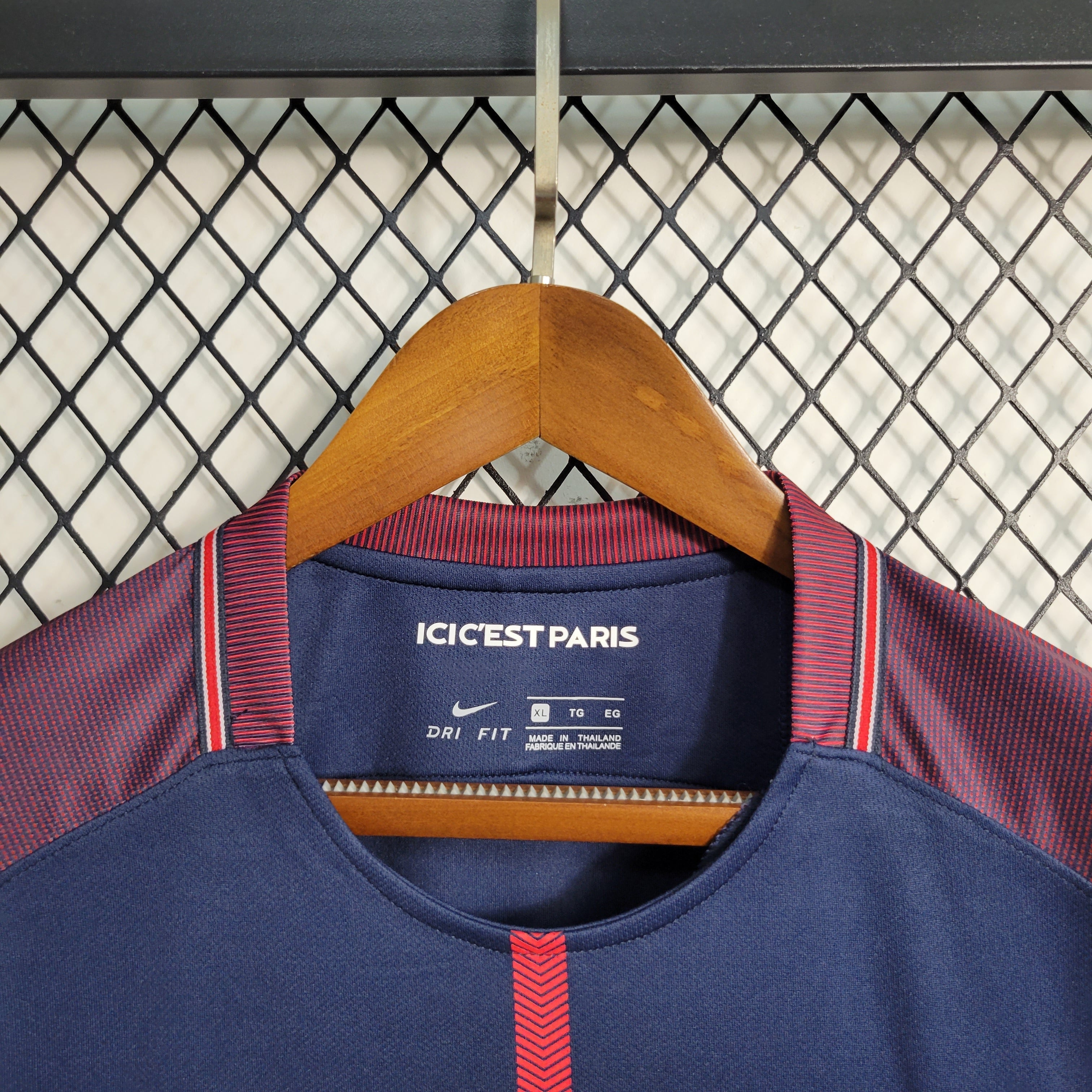 Camisa Pronta Entrega PSG Home 2017/18 - Nike Retrô Masculina - Azul/Bordo