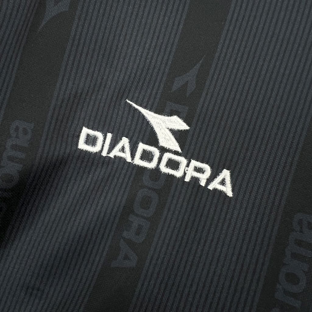 Camisa Pronta Entrega Roma Away 1999/00 - Diadora Retrô Masculina - Preta/Laranja