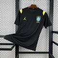 Camisa Pronta Entrega Seleção Brasil Pré Jogo 2026/27 - Jordan Torcedor Masculina - Preta/Amarela
