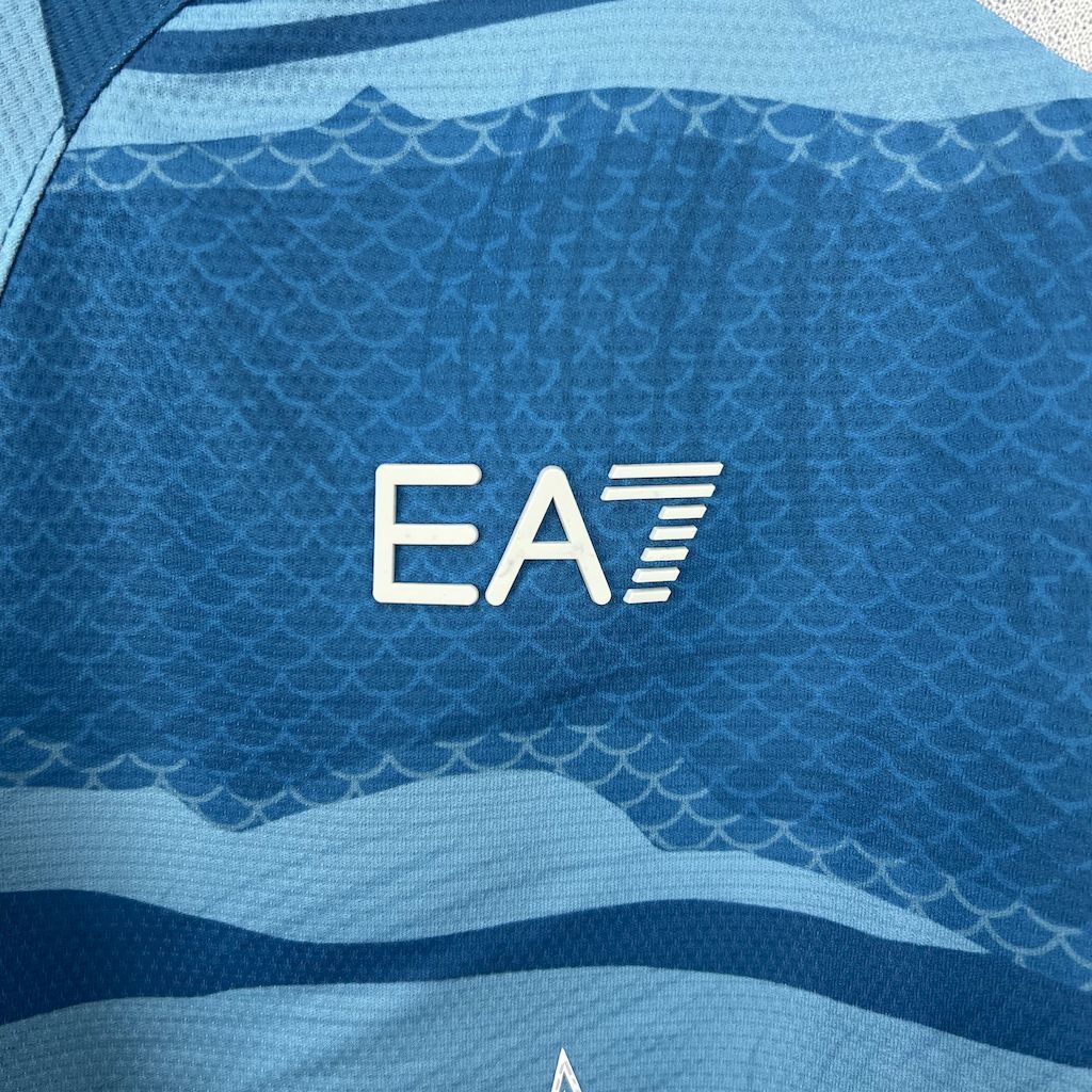Camisa Pronta Entrega Napoli Edição Especial 2025/26 - EA7 Torcedor Masculina - Azul/Branca