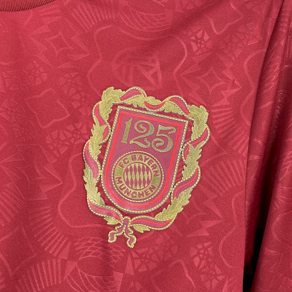 Camisa Pronta Entrega Bayern Munique 125 Anos 2025/26 - Adidas Torcedor Masculina - Bordo/Dourado