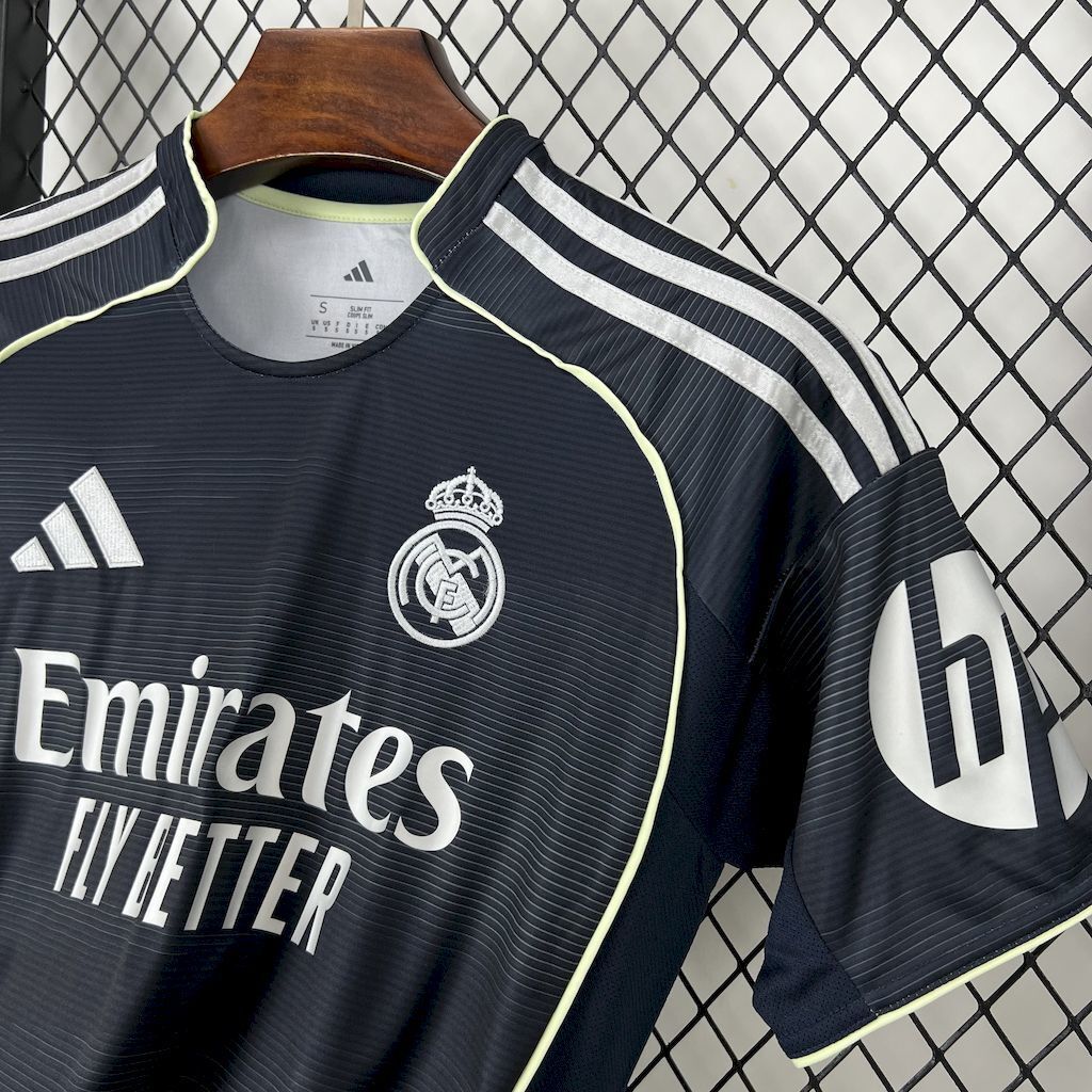 Camisa Pronta Entrega Real Madrid Away 2025/26 -  Adidas Torcedor Masculina - Azul/Branca