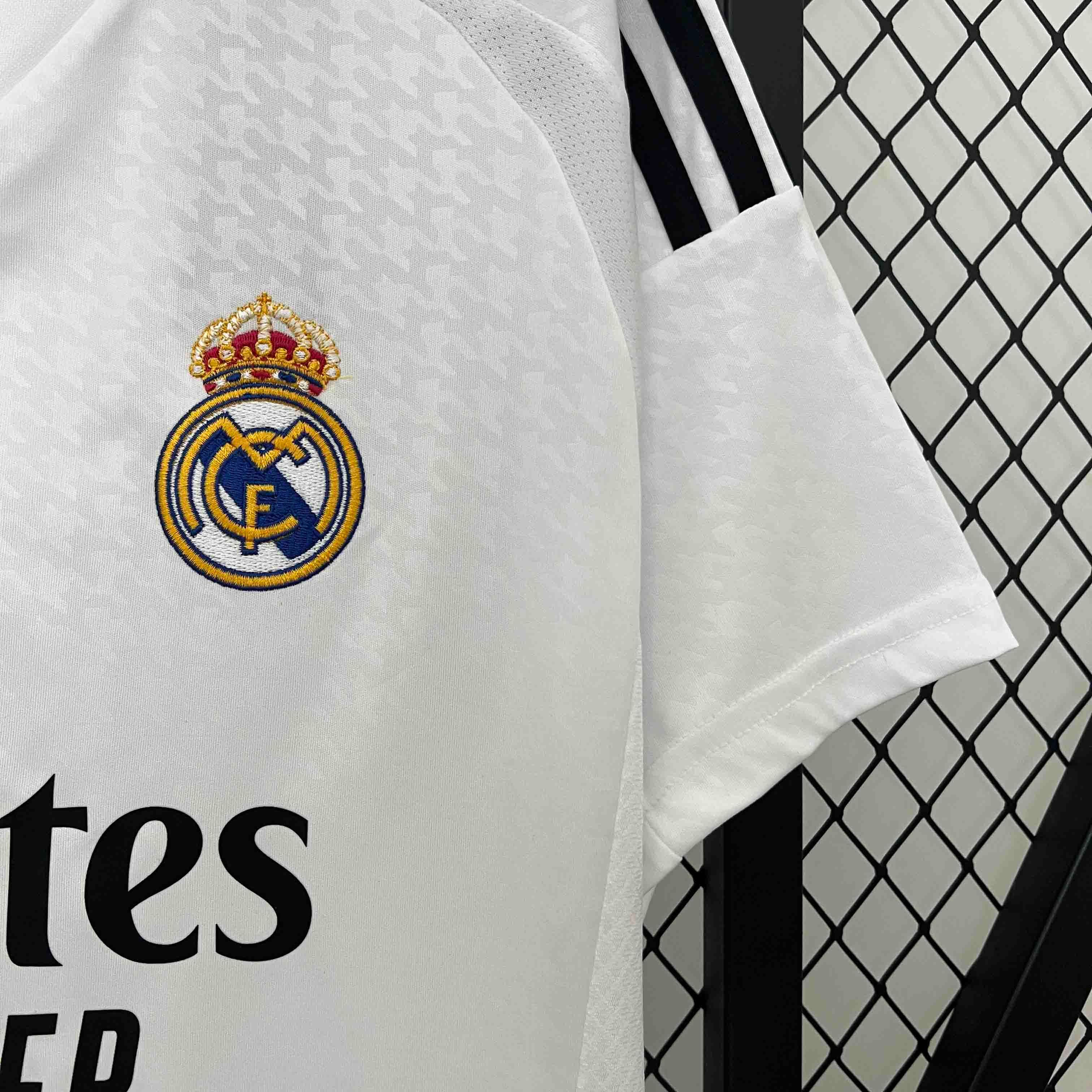 Camisa Pronta Entrega Real Madrid Home 2024/25 - Adidas Torcedor Masculina - Branca/Preta