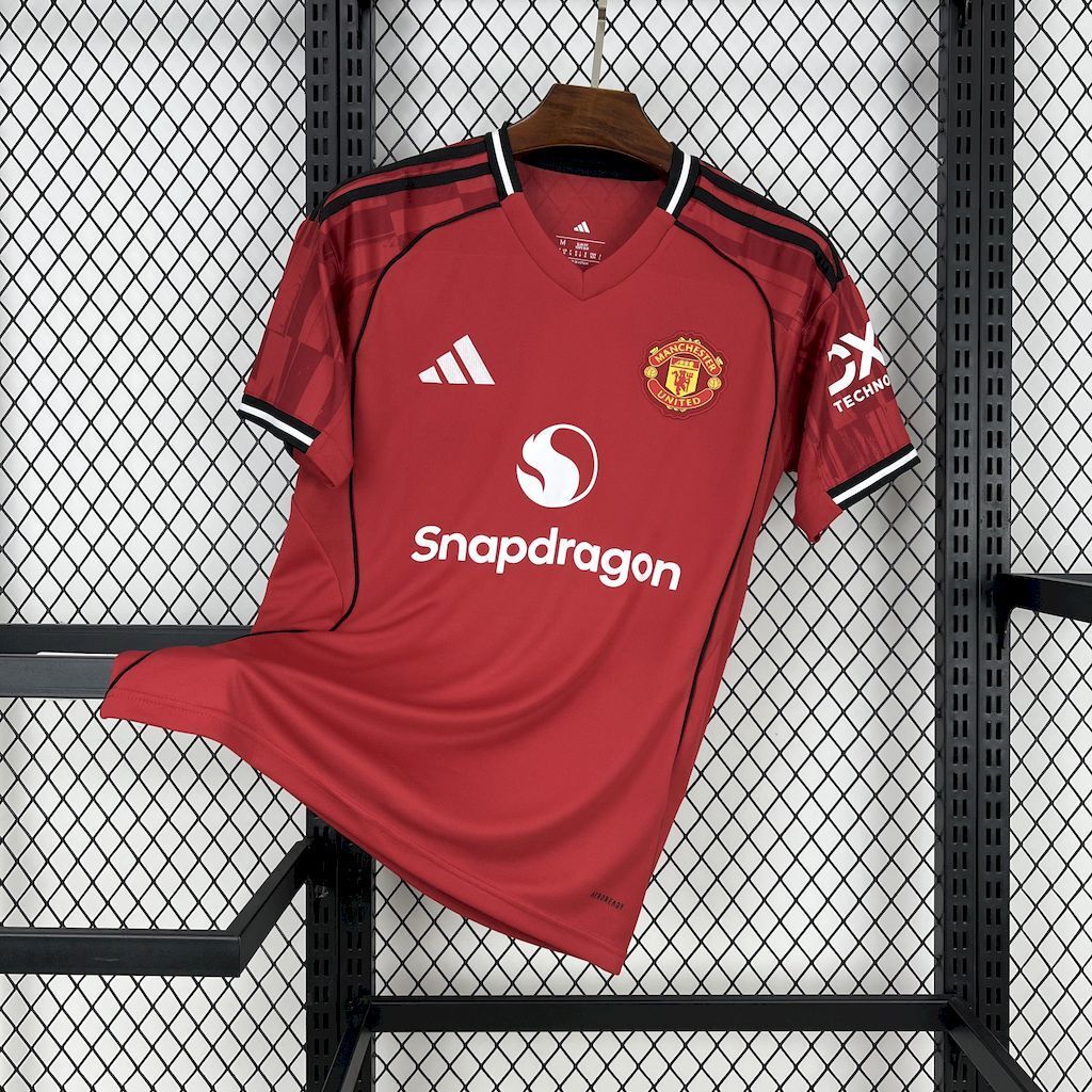 Camisa Pronta Entrega Manchester United Home 2025/26 - Adidas Torcedor Masculina - Vermelha/Preta