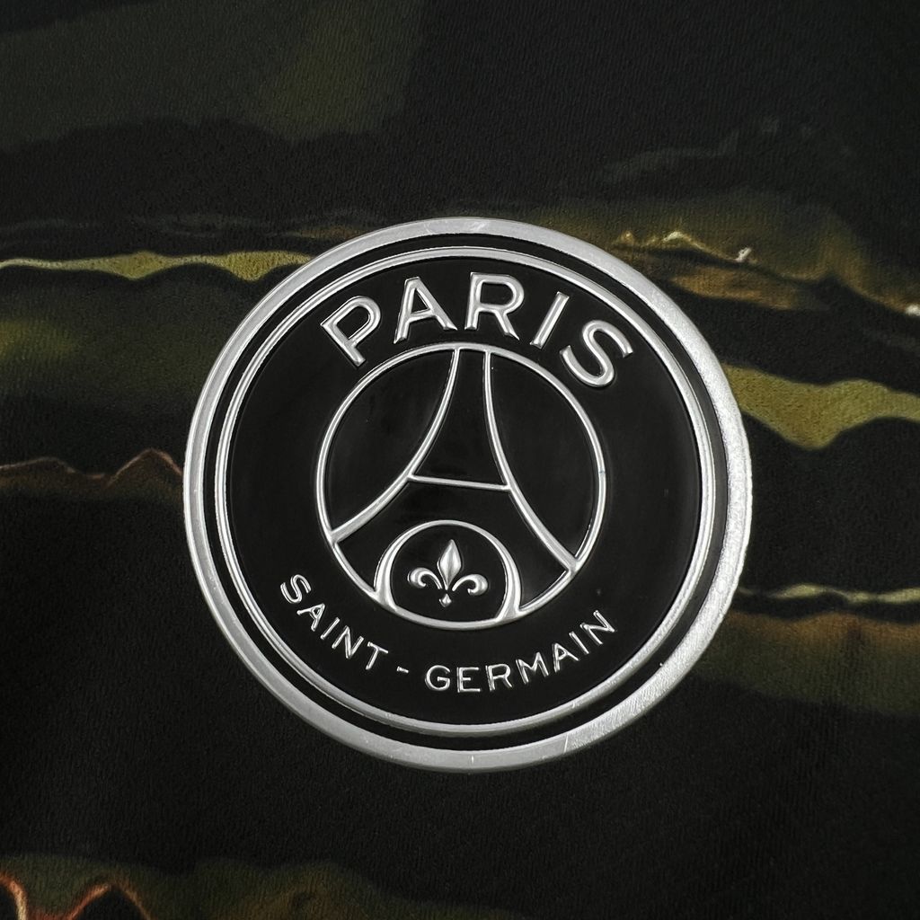 Camisa Pronta Entrega PSG Edição Especial 2025/26 - Jordan Torcedor Masculina - Preta/Musgo