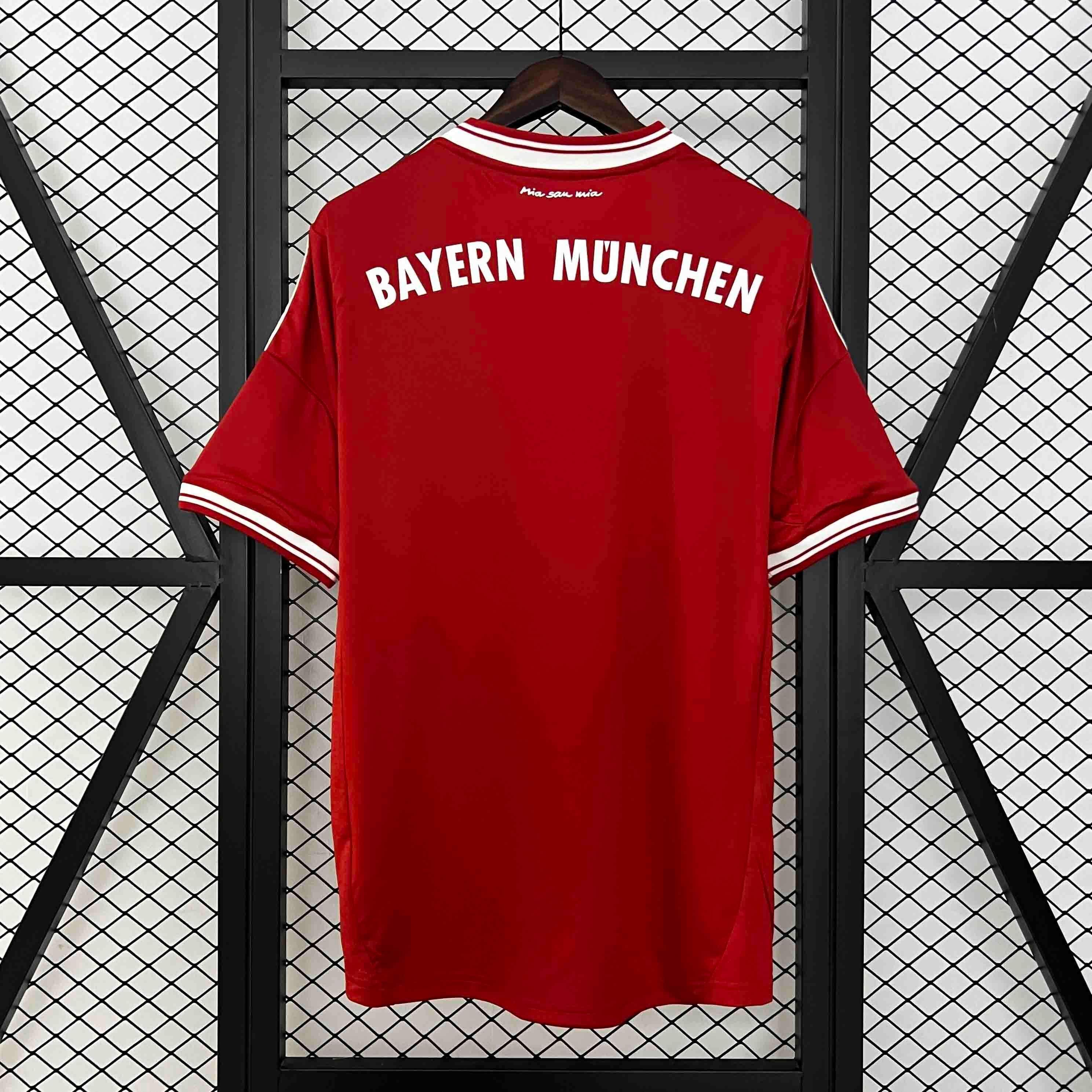 Camisa Pronta Entrega Bayern de Munique Home 2013/14 - Adidas Retrô Masculina - Vermelha/Branca