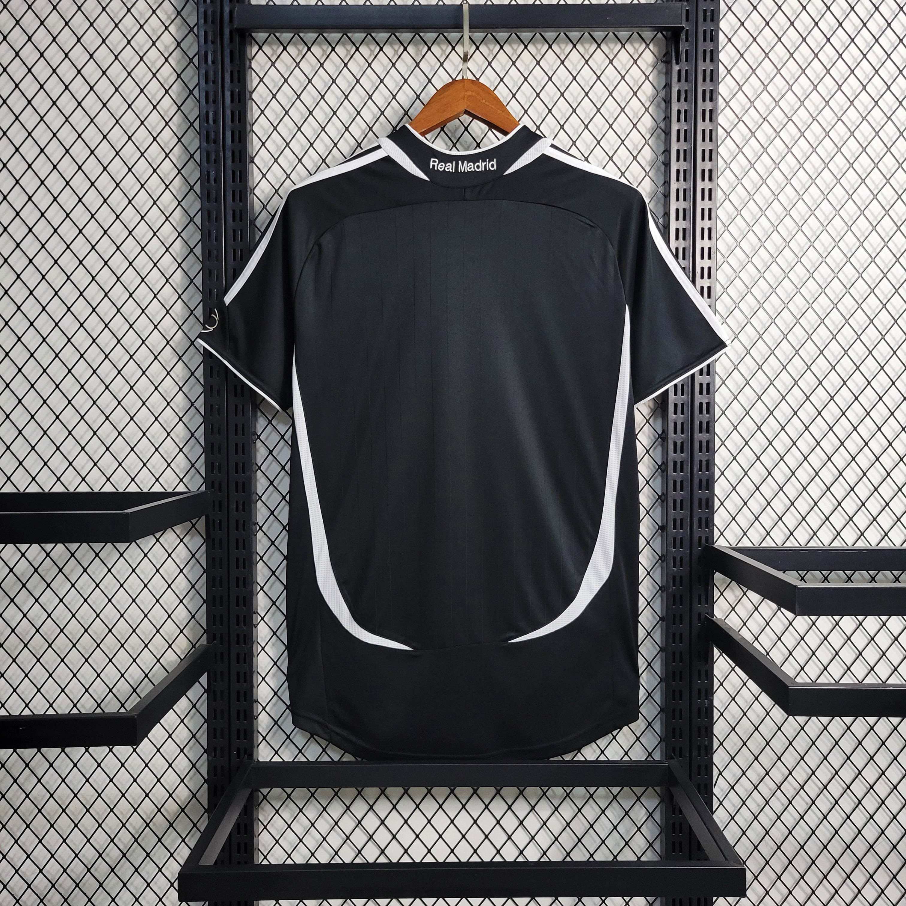 Camisa Pronta Entrega Real Madrid Away 2006/07 - Adidas Retrô Masculina - Preta/Branca
