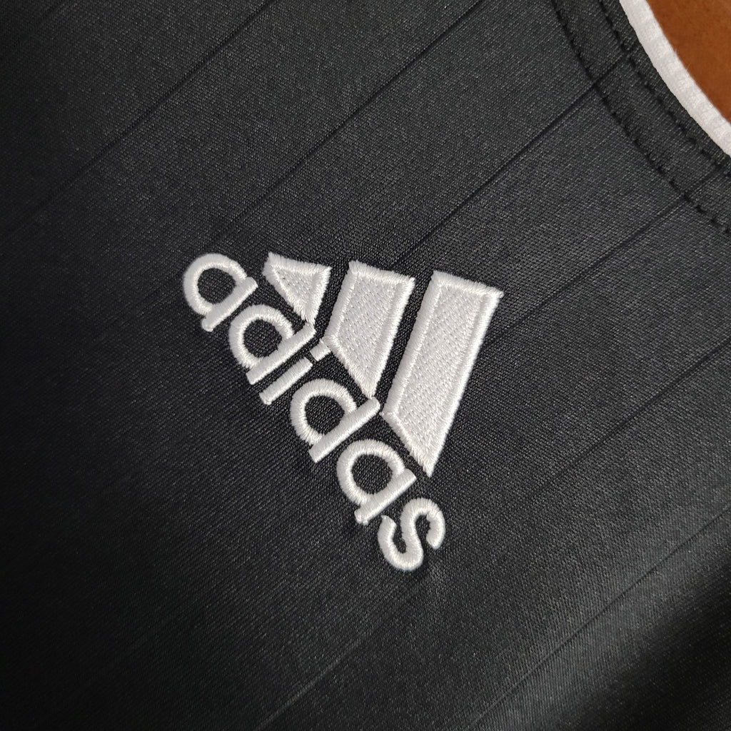 Camisa Pronta Entrega Real Madrid Away 2006/07 - Adidas Retrô Masculina - Preta/Branca