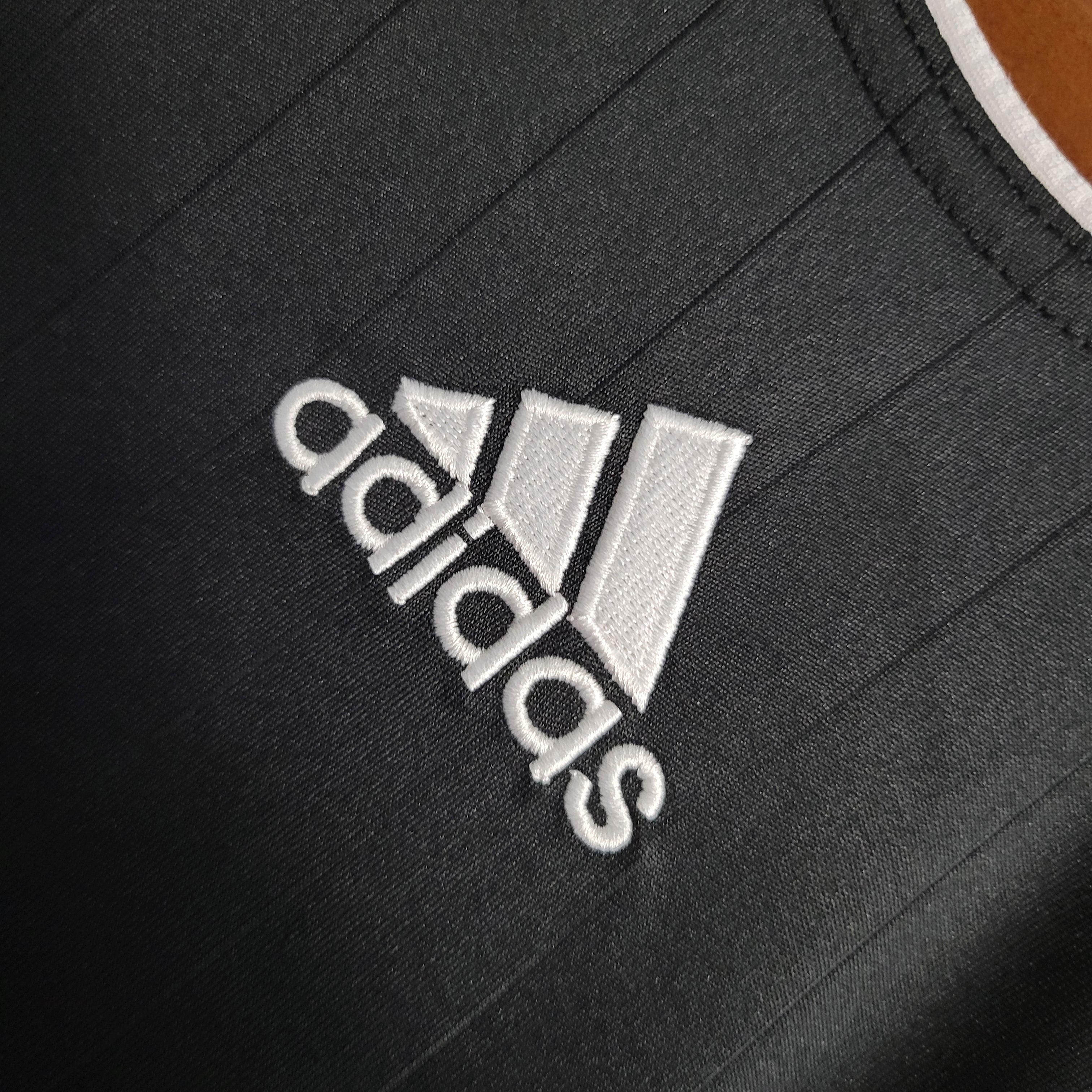 Camisa Pronta Entrega Real Madrid Away 2006/07 - Adidas Retrô Masculina - Preta/Branca