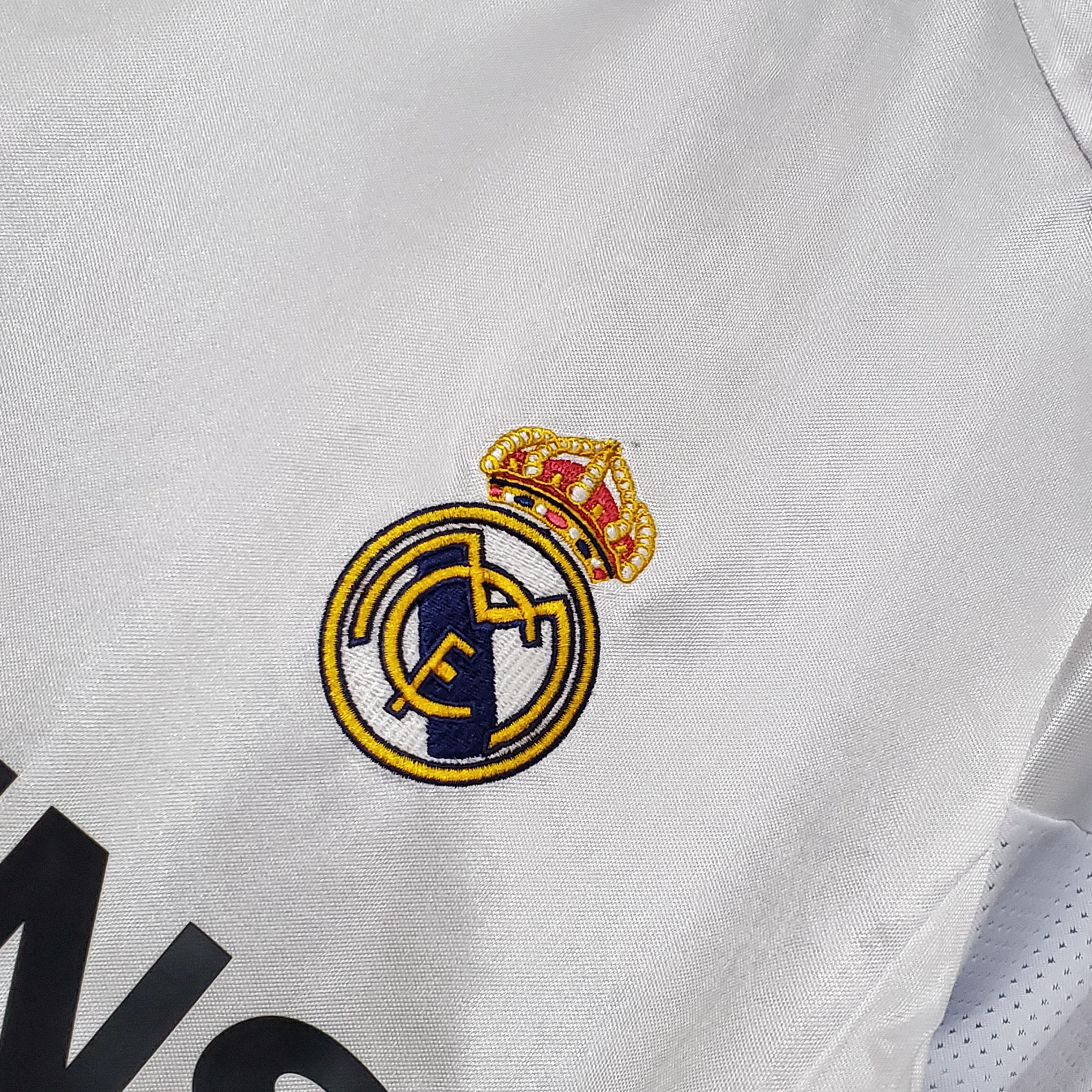 Camisa Pronta Entrega Real Madrid Home 2004/05 - Adidas Retrô Masculina - Branca/Preta