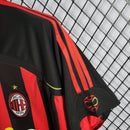 camisa-pronta-entrega-ac-milan-rossoneri-home-titular-1-2006-07-adidas-retro-masculina-masculino-bwin-vermelho-vermelha-preto-preta-kaka-sheva-shevchenko-pirlo-seedorf-nesta-maldini