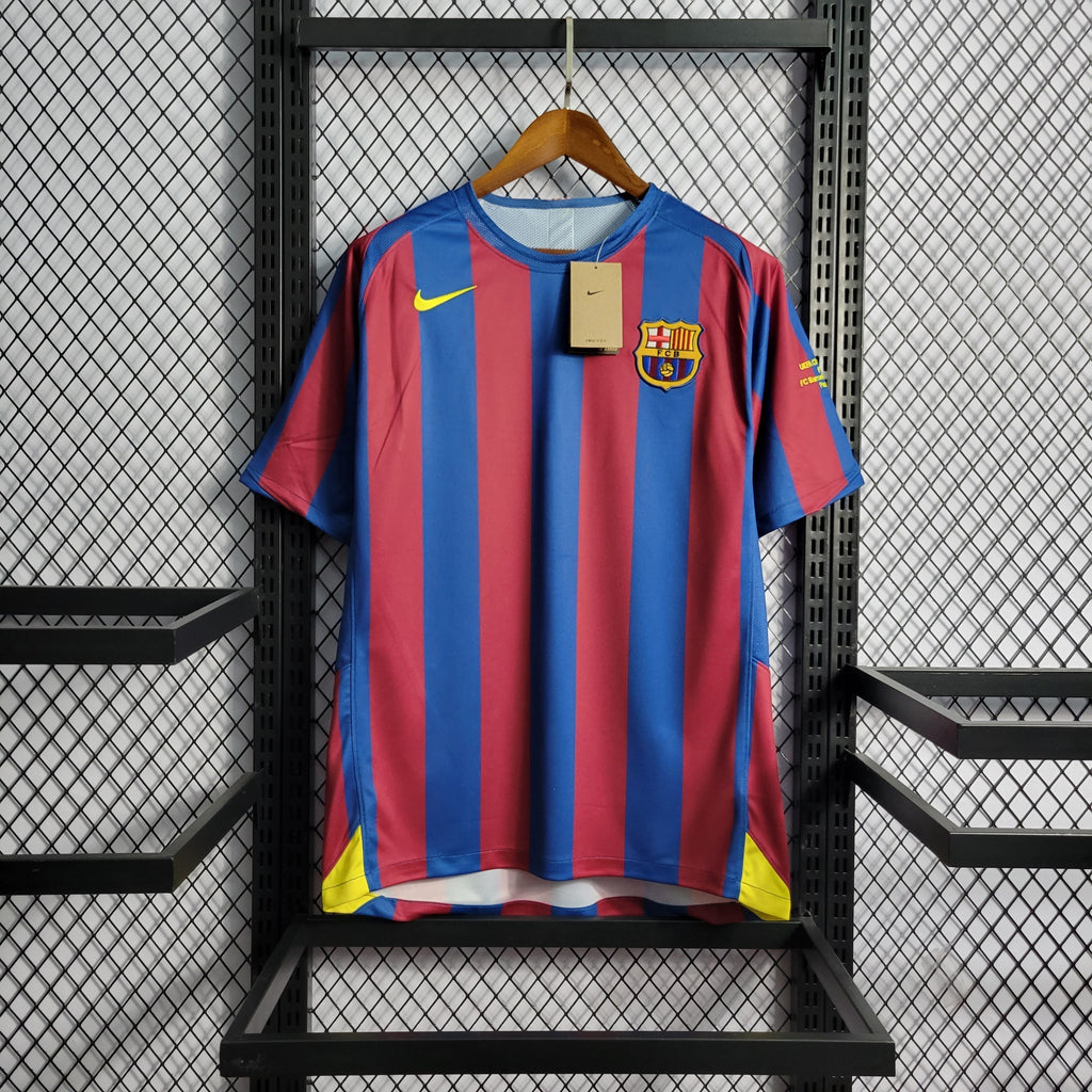 camisa-pronta-entrega-barcelona-barca-home-titular-1-2005-06-nike-retro-masculina-masculino-vermelho-vermelha-azul-ronaldinho-messi-etoo-deco-xavi-puyol