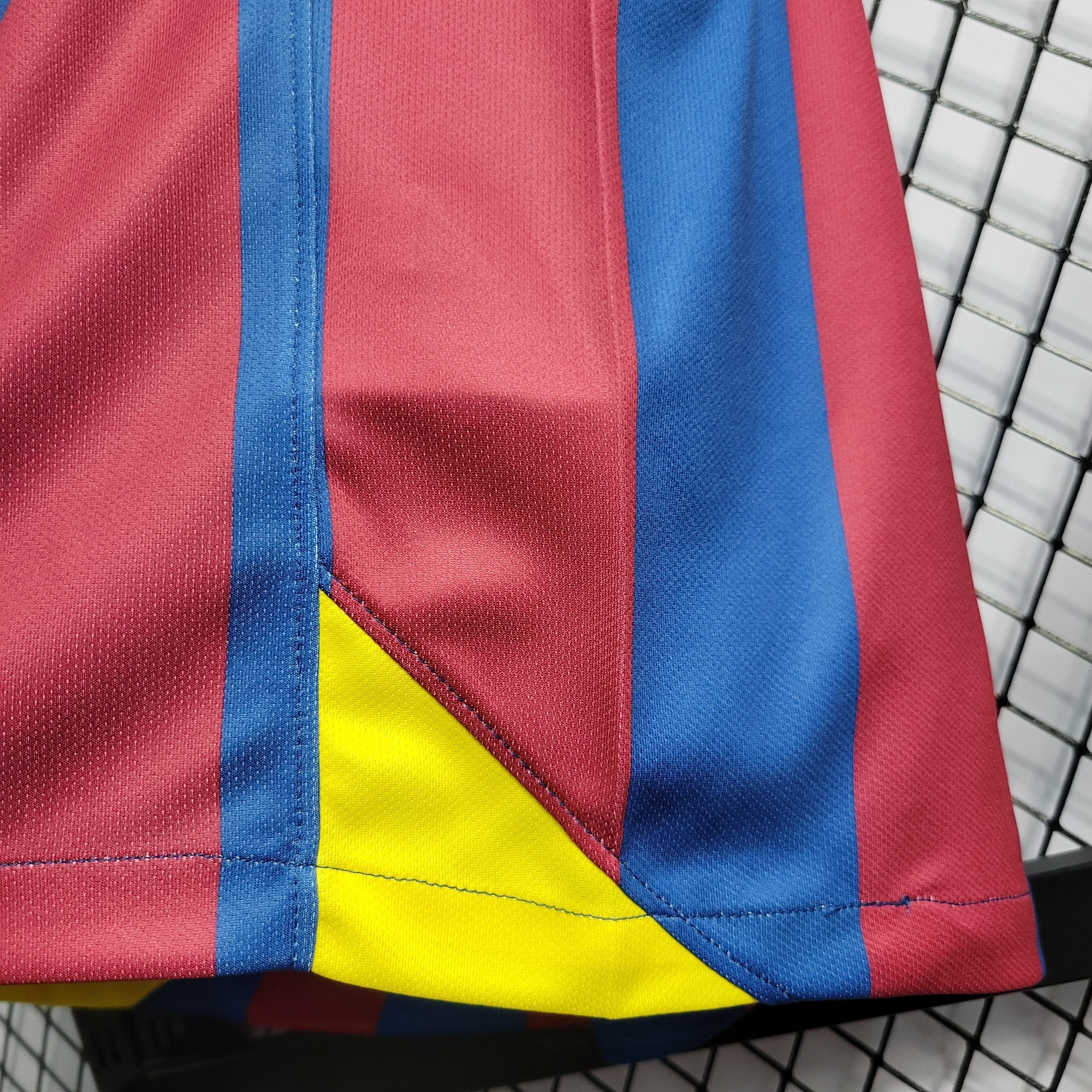 camisa-pronta-entrega-barcelona-barca-home-titular-1-2005-06-nike-retro-masculina-masculino-vermelho-vermelha-azul-ronaldinho-messi-etoo-deco-xavi-puyol
