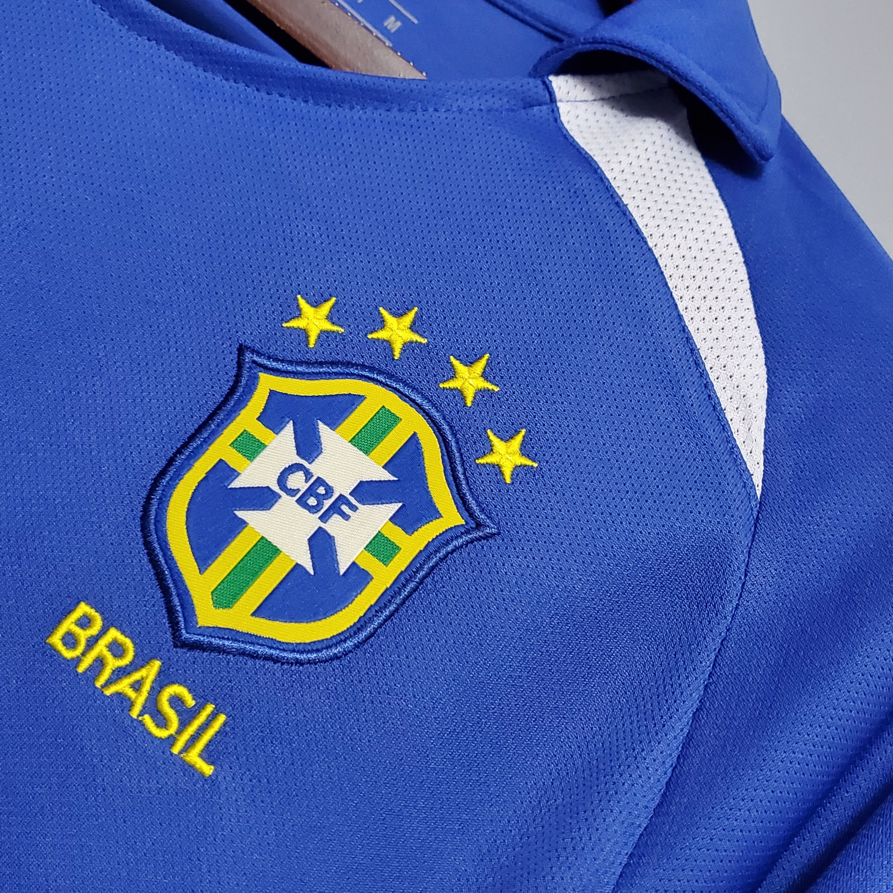 camisa-pronta-entrega-brasil-selecao-brasileira-away-reserva-2-2002-nike-retro-masculina-masculino-fifa-copa-do-mundo-azul-branco-branca-ronaldo-rivaldo-ronaldinho-cafu-roberto-carlos-gilberto-silva-roberto-dalmeida-ronaldao