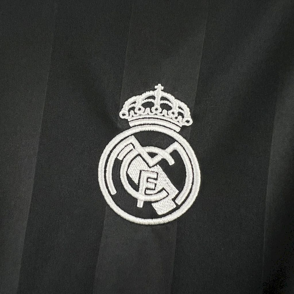 Camisa Pronta Entrega Real Madrid Treino 2025/26 - Adidas Torcedor Masculina - Preta/Branca