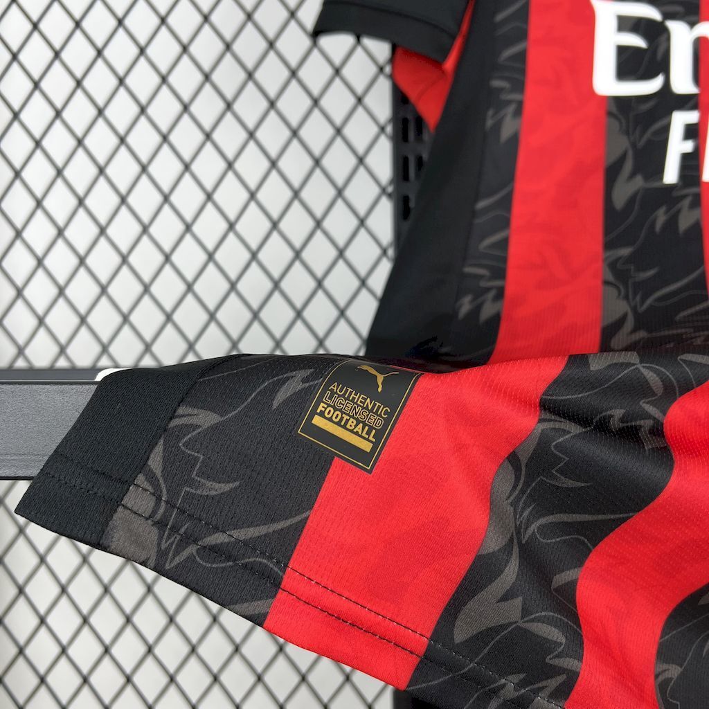 Camisa Pronta Entrega AC Milan Home 2025/26 - Puma Torcedor Masculina - Vermelha/Preta