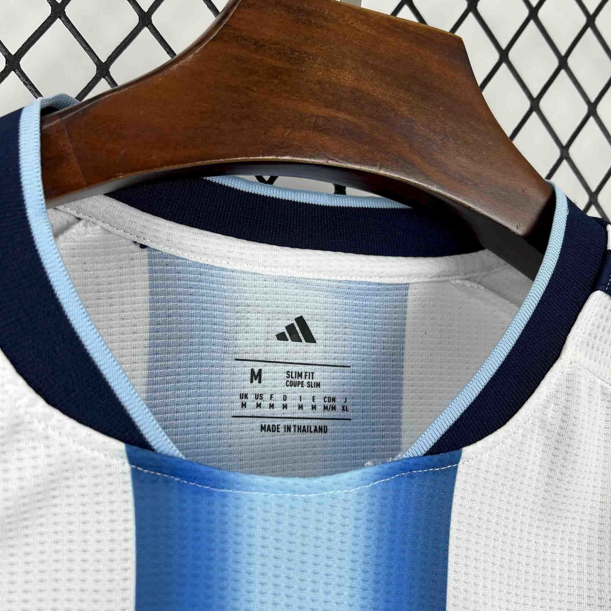 Camisa Pronta Entrega Seleção Argentina Home 2026/27 - Adidas Torcedor Masculina - Branca/Azul