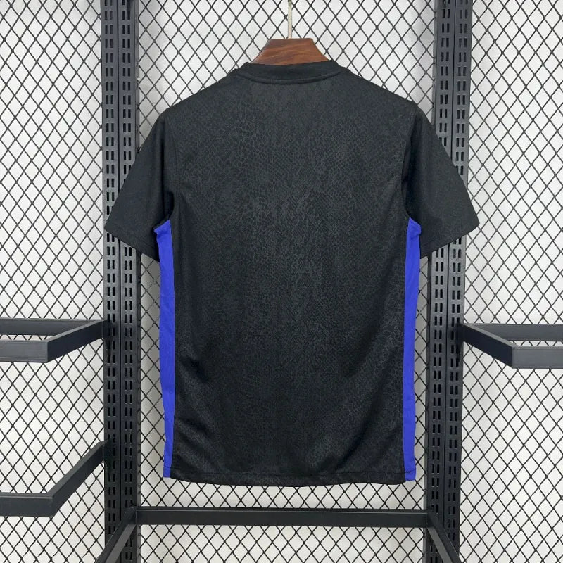 Camisa Pronta Entrega Barcelona Edição Kobe Bryant 2025/26 - Torcedor Masculina - Preta/Roxa