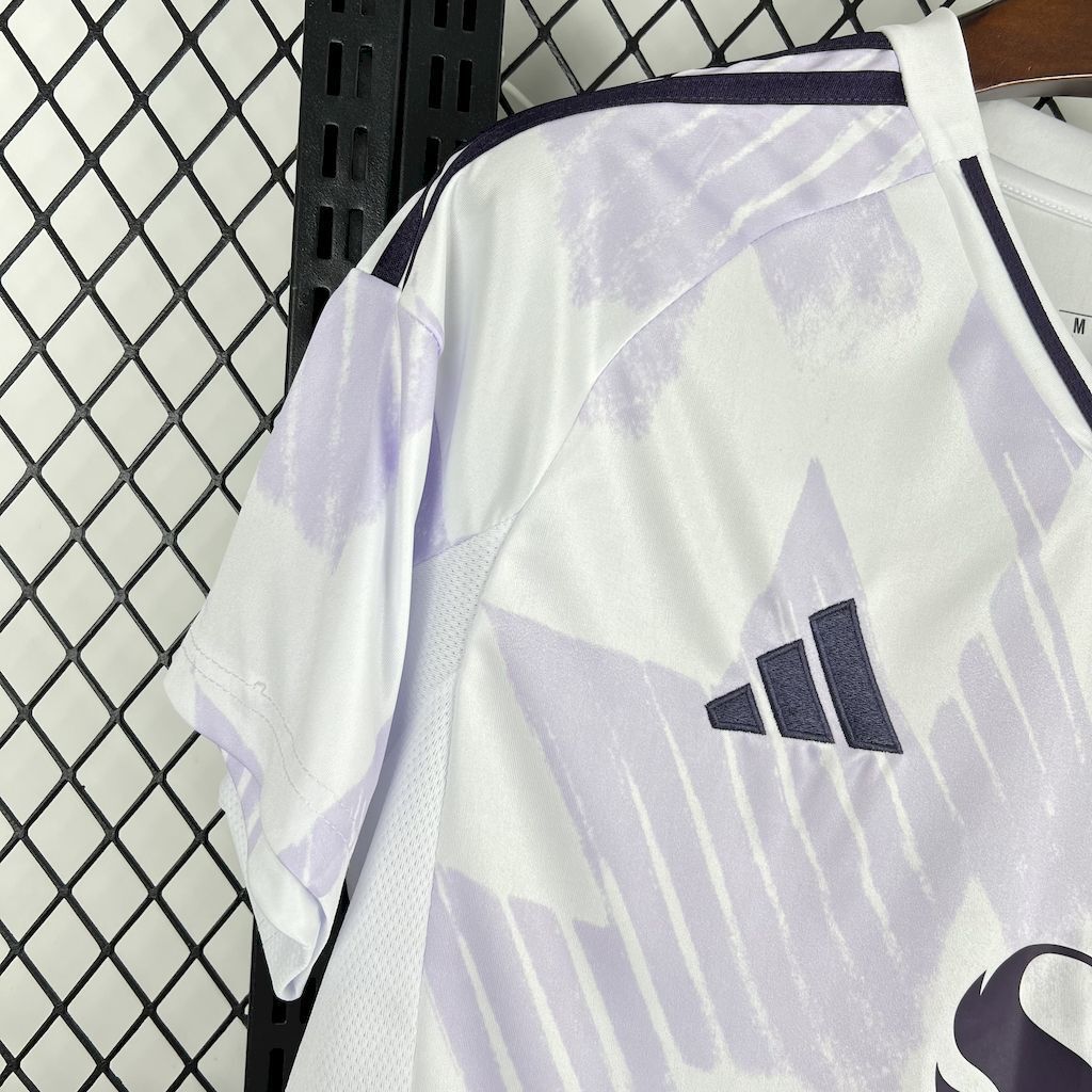 Camisa Pronta Entrega Manchester United Away 2025/26 - Adidas Torcedor Masculina - Branca/Lilás