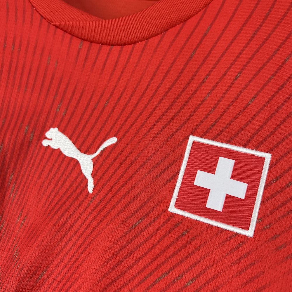 Camisa Pronta Entrega Seleção Suíça Home 2026/27 - Puma Torcedor Masculina - Vermelha/Branca