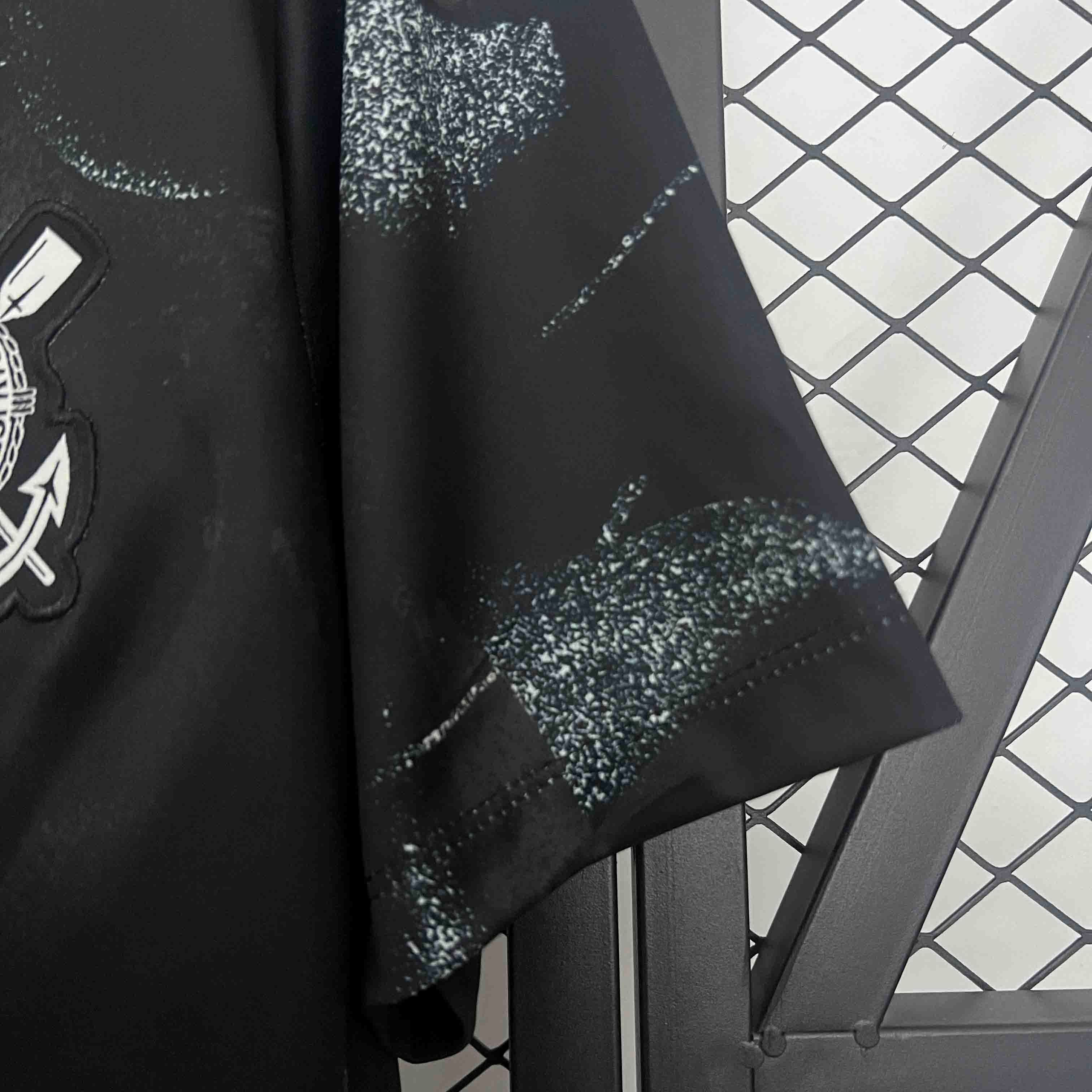 Camisa Pronta Entrega Corinthians Treino 2025/26 - Nike Torcedor Masculina - Preta/Branca