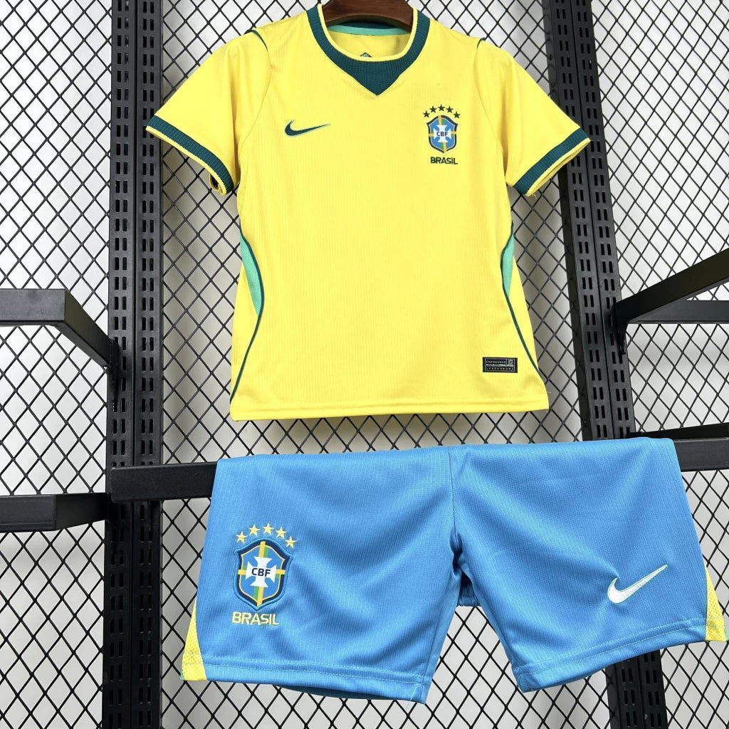 Kit Infantil Pronta Entrega Seleção Brasil Home 2026/27 - Nike Torcedor - Amarela/Azul